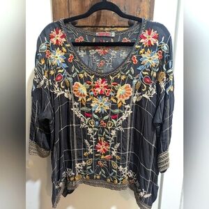 BEAUTIFUL Johnny Was floral Top